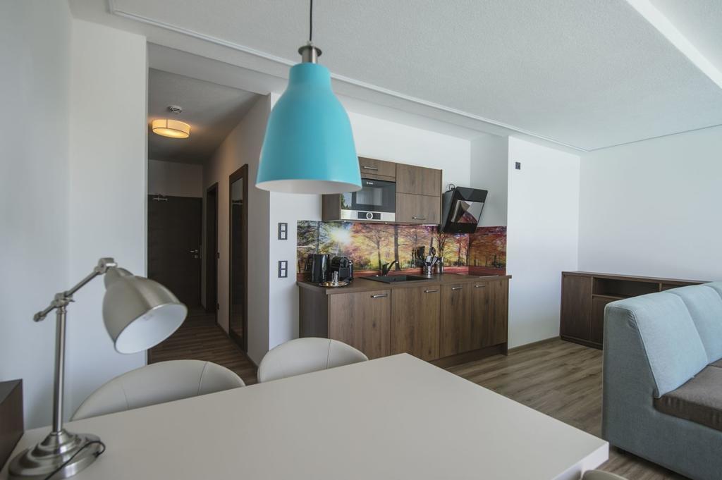Boutiquehotel Woerthersee - Serviced Apartments เวลเดน อัม เวิร์ทเทอร์ซี ภายนอก รูปภาพ
