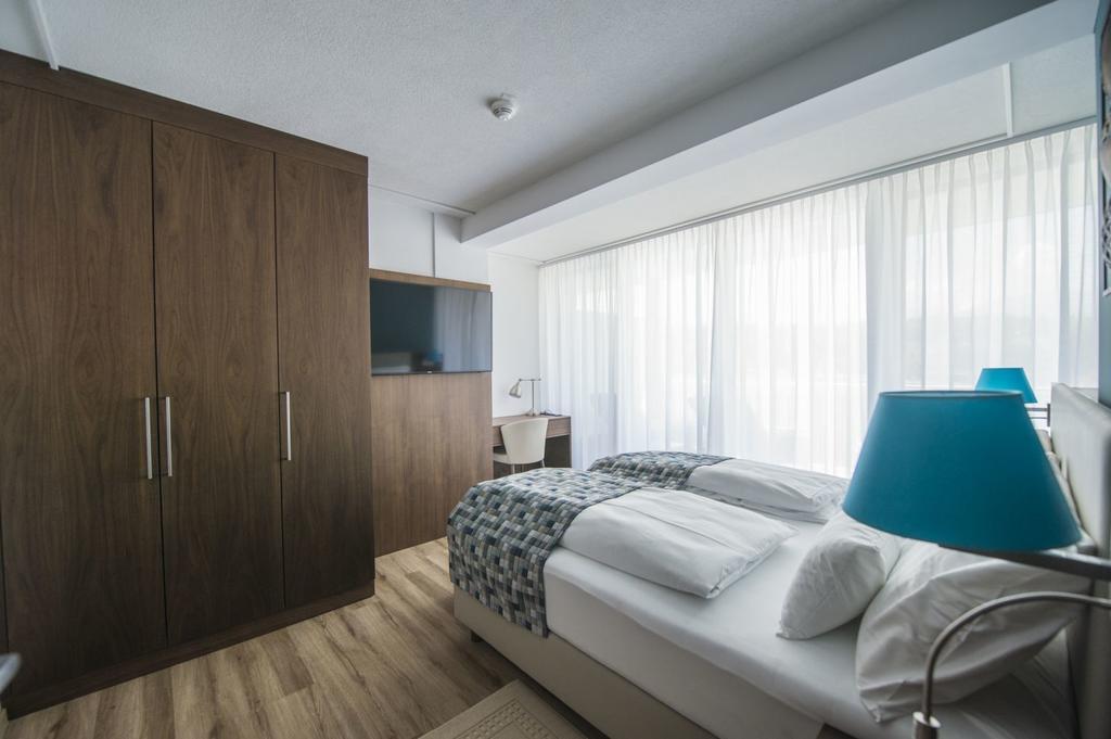 Boutiquehotel Woerthersee - Serviced Apartments เวลเดน อัม เวิร์ทเทอร์ซี ภายนอก รูปภาพ